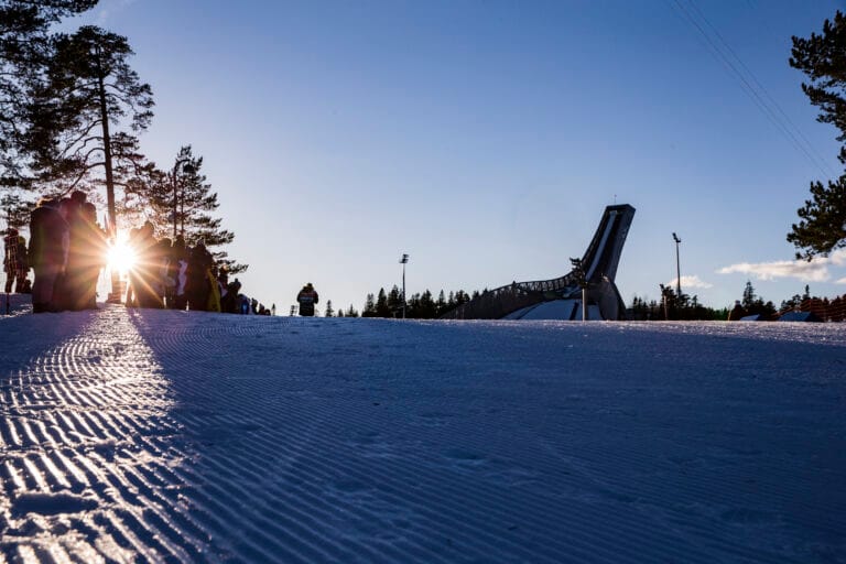 Slik gikk den første dagen i Hovedlandsrennet i Holmenkollen